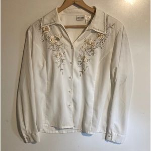 Liz baker size 16 women’s button up long sleeve shirt color white floral design